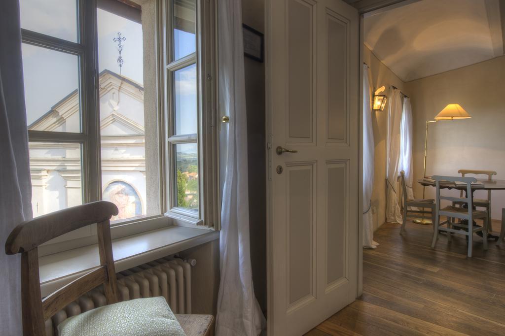 Marchesi Alfieri - Cantine E Ospitalita San Martino Alfieri Ruang foto