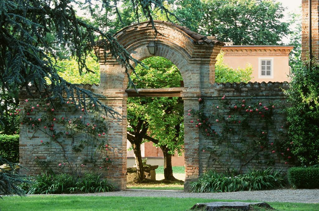 Marchesi Alfieri - Cantine E Ospitalita San Martino Alfieri Bagian luar foto